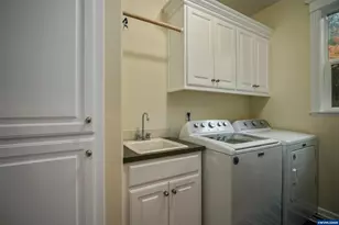 2354 Bluebell Ave SE, Salem, OR 97306 - Photo 11