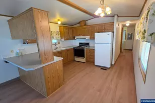5525 43rd Way NE, Salem, OR 97305 - Photo 9