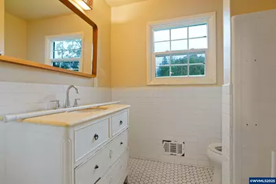 2310 Mountain View Dr, Salem, OR 97302 - Photo 33