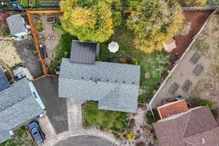 246 NW Lalack Pl, Dallas, OR 97338 - Photo 25