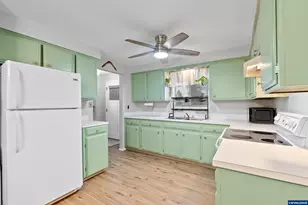 246 NW Lalack Pl, Dallas, OR 97338 - Photo 9