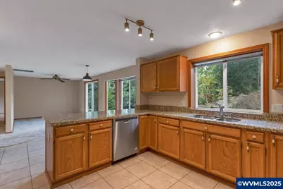 2677 Fort Rock Ct SE, Salem, OR 97306 - Photo 17