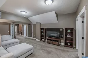 1390 Gwinn Street E, Monmouth, OR 97361 - Photo 35