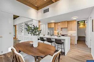 925 Holiday Ct S, Salem, OR 97302 - Photo 17