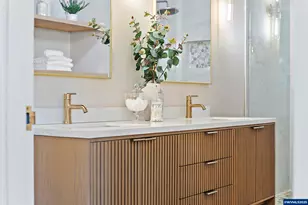 925 Holiday Ct S, Salem, OR 97302 - Photo 33