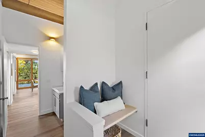 925 Holiday Ct S, Salem, OR 97302 - Photo 21