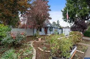 585 Madrona Ave S, Salem, OR 97302 - Photo 1