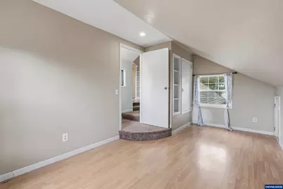 585 Madrona Av S, Salem, OR 97302 - Photo 21