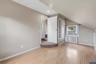 585 Madrona Ave S, Salem, OR 97302 - Photo 21