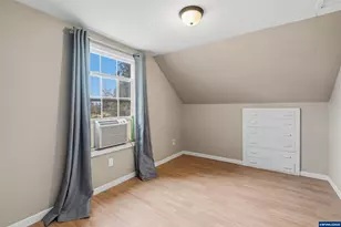 585 Madrona Ave S, Salem, OR 97302 - Photo 19