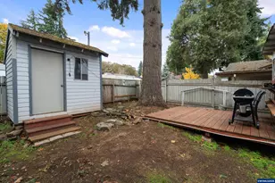 585 Madrona Ave S, Salem, OR 97302 - Photo 29