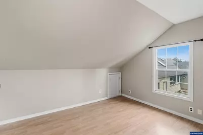585 Madrona Av S, Salem, OR 97302 - Photo 19