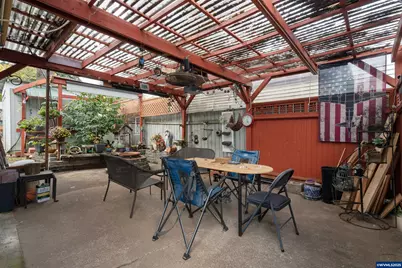 585 Madrona Av S, Salem, OR 97302 - Photo 27