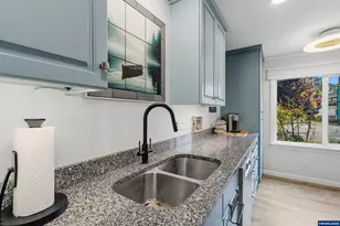 585 Madrona Ave S, Salem, OR 97302 - Photo 7