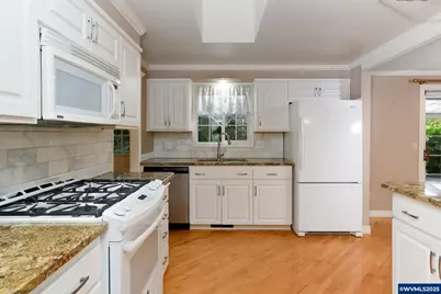 3814 SE Pine St, Albany, OR 97322 - Photo 11