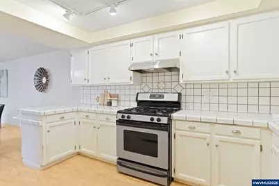 6679 Huntington Cir SE, Salem, OR 97306 - Photo 17