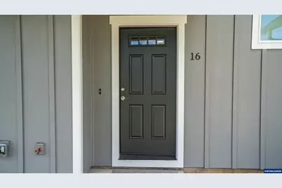 38 &amp; 40 Sand Ridge Ct, Lebanon, OR 97355 - Photo 3