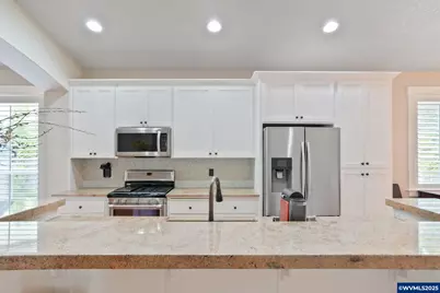 1242 Goldcrest Av NW, Salem, OR 97304 - Photo 15