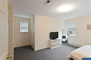 704 Cliff Ct, Silverton, OR 97381 - Photo 25