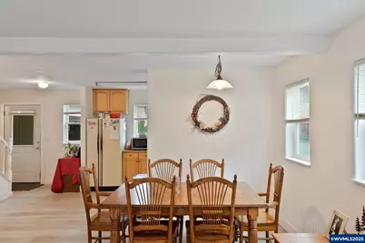 704 Cliff Ct, Silverton, OR 97381 - Photo 13