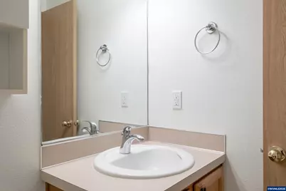 1011 Camry Ct NE, Salem, OR 97302 - Photo 13