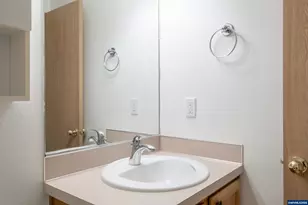 1011 Camry Ct NE, Salem, OR 97302 - Photo 13