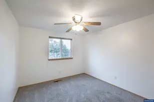 1011 Camry Ct NE, Salem, OR 97302 - Photo 11