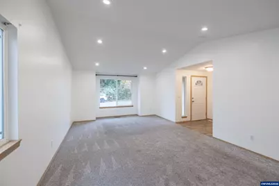 1011 Camry Ct NE, Salem, OR 97302 - Photo 3