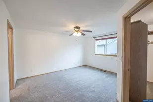 1011 Camry Ct NE, Salem, OR 97302 - Photo 17