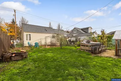 2045 Liberty St NE, Salem, OR 97301 - Photo 17