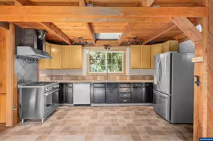 23340 Doane Creek Rd, Sheridan, OR 97378 - Photo 9