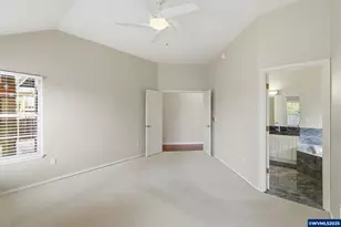 13002 Sierra Vista Dr, Lake Oswego, OR 97035 - Photo 29