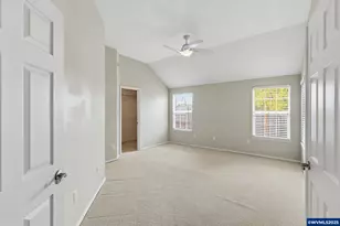 13002 Sierra Vista Dr, Lake Oswego, OR 97035 - Photo 25