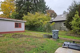 749 SW Washington St, Dallas, OR 97338 - Photo 15