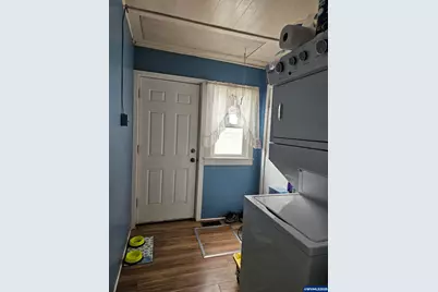 749 SW Washington St, Dallas, OR 97338 - Photo 7