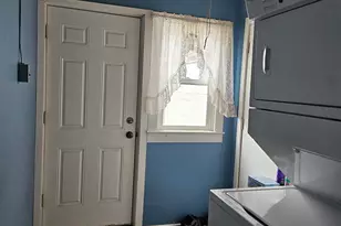 749 SW Washington St, Dallas, OR 97338 - Photo 7