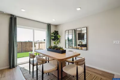 2702 Gunderson Av, Woodburn, OR 97071 - Photo 9