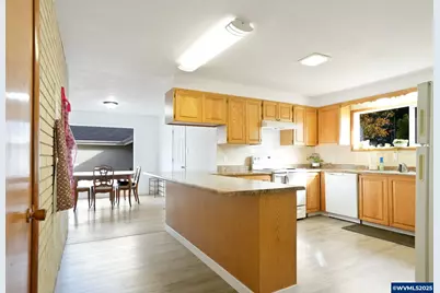 8975 Pacific Hwy, Monmouth, OR 97361 - Photo 3