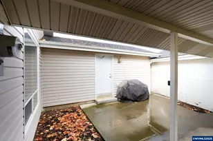 8975 Pacific Hwy, Monmouth, OR 97361 - Photo 25