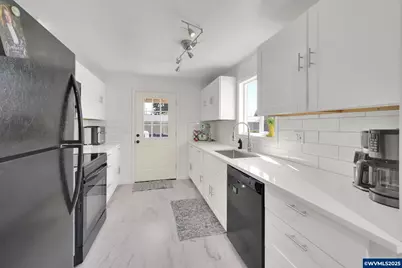 2567 Game Farm Rd, Springfield, OR 97477 - Photo 9