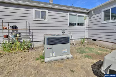 2567 Game Farm Rd, Springfield, OR 97477 - Photo 35