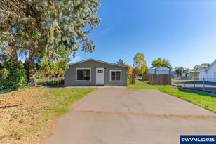 204 S 3rd St, Carlton, OR 97111 - Photo 1