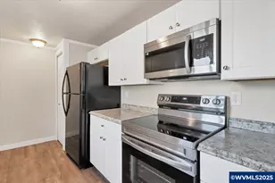 204 S 3rd St, Carlton, OR 97111 - Photo 13