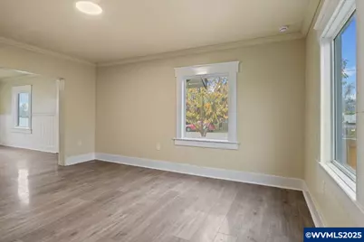 391 W 1st St, Halsey, OR 97348 - Photo 9