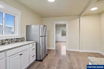 391 W 1st St, Halsey, OR 97348 - Photo 21