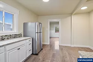 391 W 1st St, Halsey, OR 97348 - Photo 21