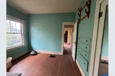 240 SE Davis St, McMinnville, OR 97128 - Photo 23