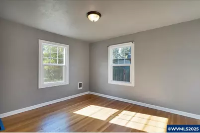 750 E Oak St, Lebanon, OR 97355 - Photo 17