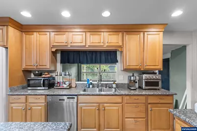 451 Oak Terrace St, Sweet Home, OR 97386 - Photo 13