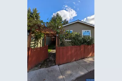 9700 SW Tualatin #5 Rd, Tualatin, OR 97062 - Photo 1